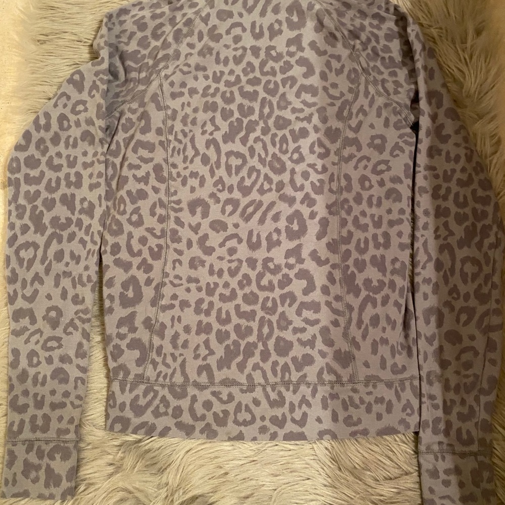 Pull Over Sweatshirt - image 2